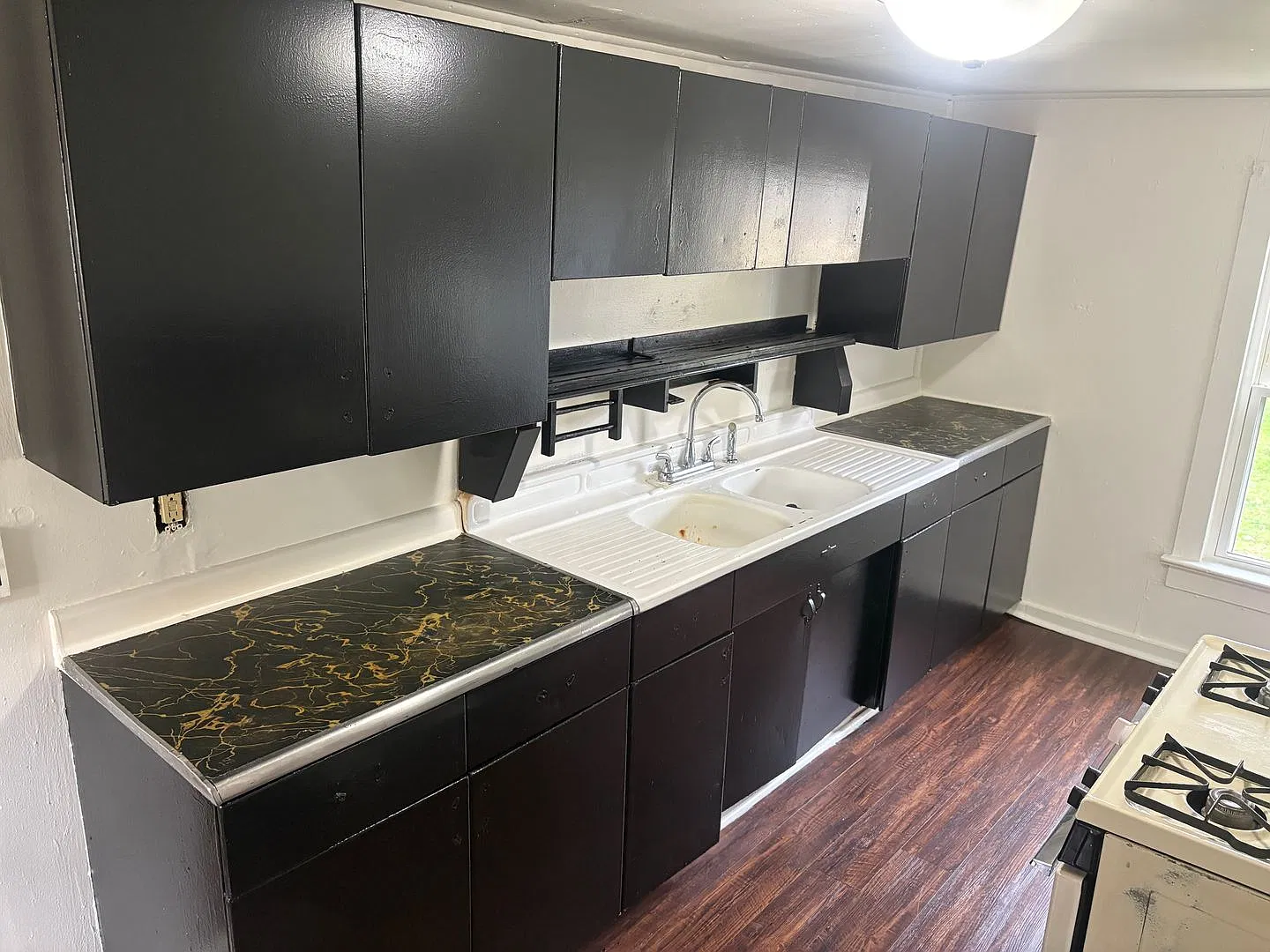 1 1/2 bedroom house in Waterloo! — Photo 4