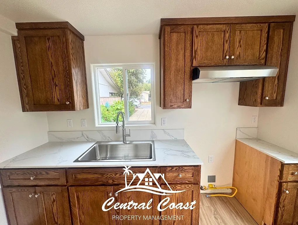 W Cypress St, Santa Maria — Photo 4