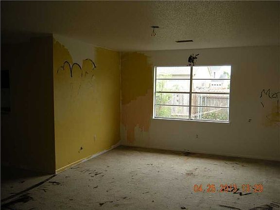 3rd image of 3148 Barbwood Dr