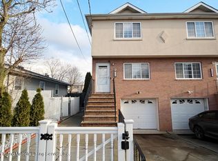 134 Mill Rd, Staten Island, NY 10306