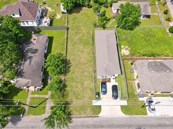 2513 Sumpter St, Houston, TX 77026