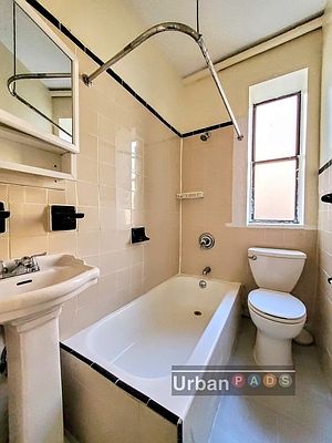2nd image of 129 Clermont Ave #B1