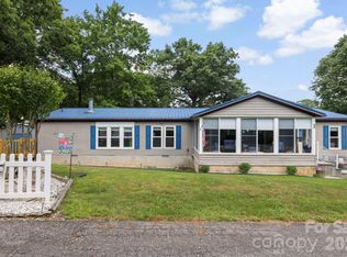 20 Little Austin Ln, Leicester, NC 28748