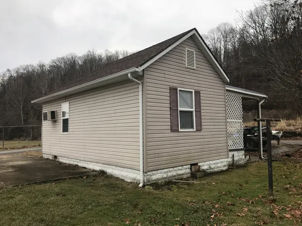 (undisclosed Address), Russell, KY 41169