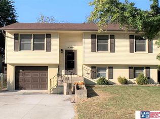 218 Shannon Rd, Seward, NE 68434