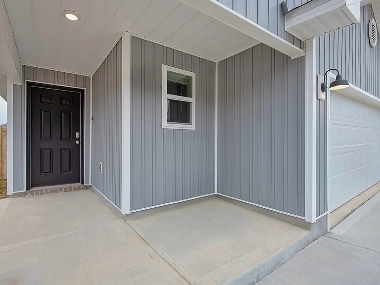 5466 Peach Dr — Photo 2