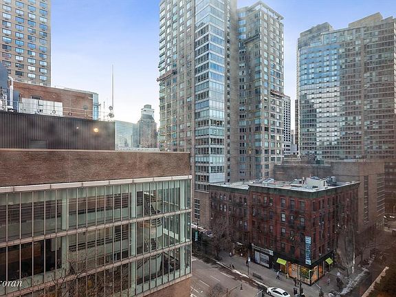 5th image of 45 W 67th St APT 8F