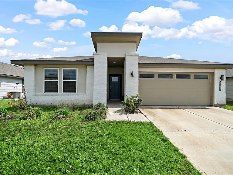 6911 Escobedo Ln — Photo 1
