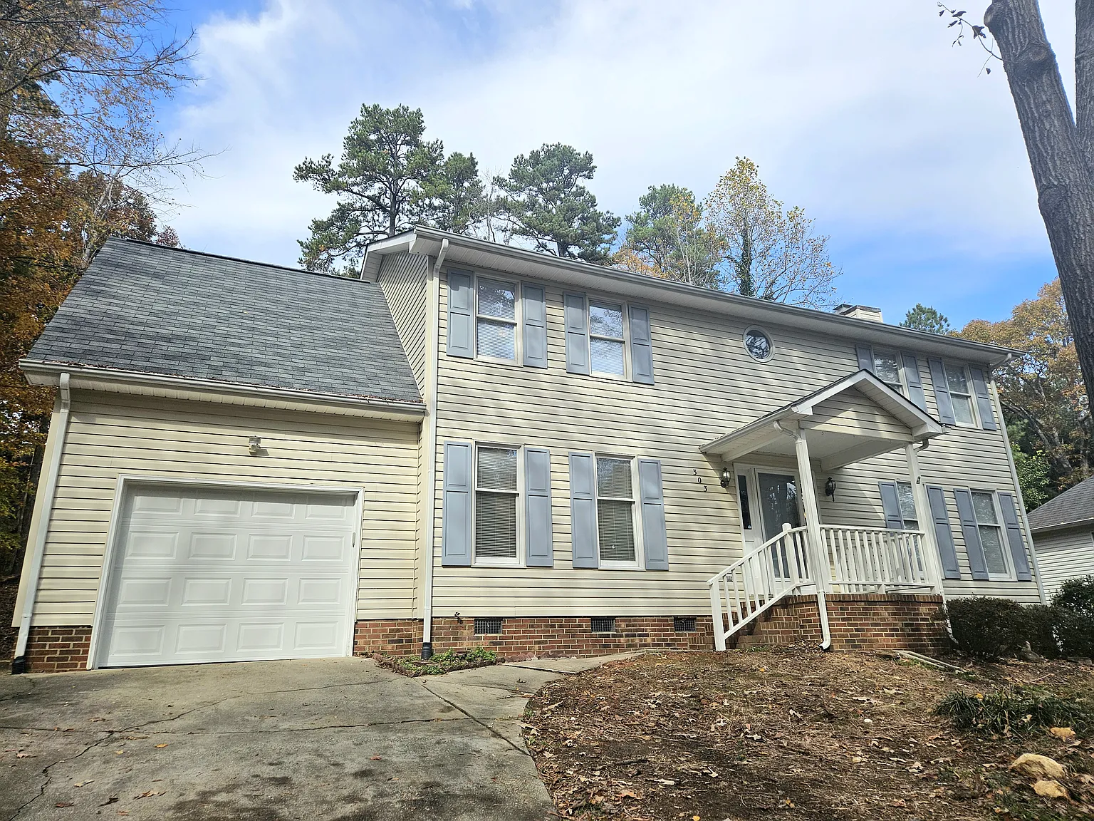 3 bed, 2.5 bath, 2164 sqft, $1,945 — Photo 2