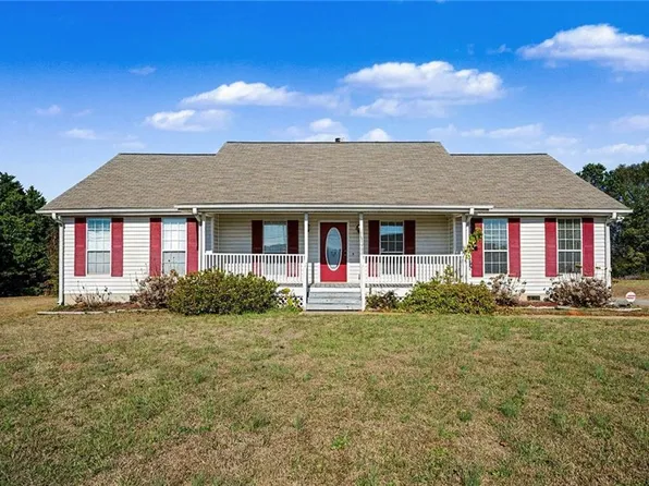 1684 Lovejoy Rd, Hampton, GA 30228