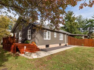 205 S 3rd St, Dahlgren, IL 62828