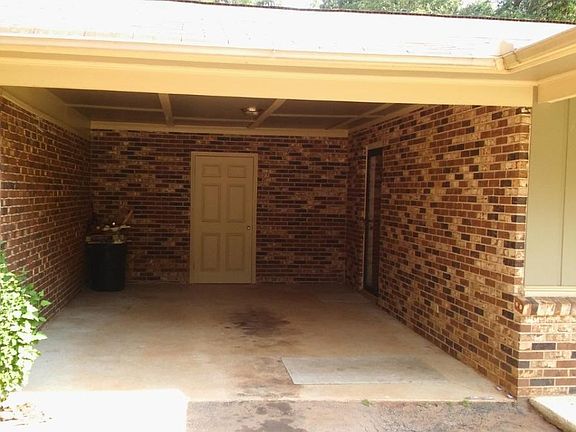 Carport with Laundry Room