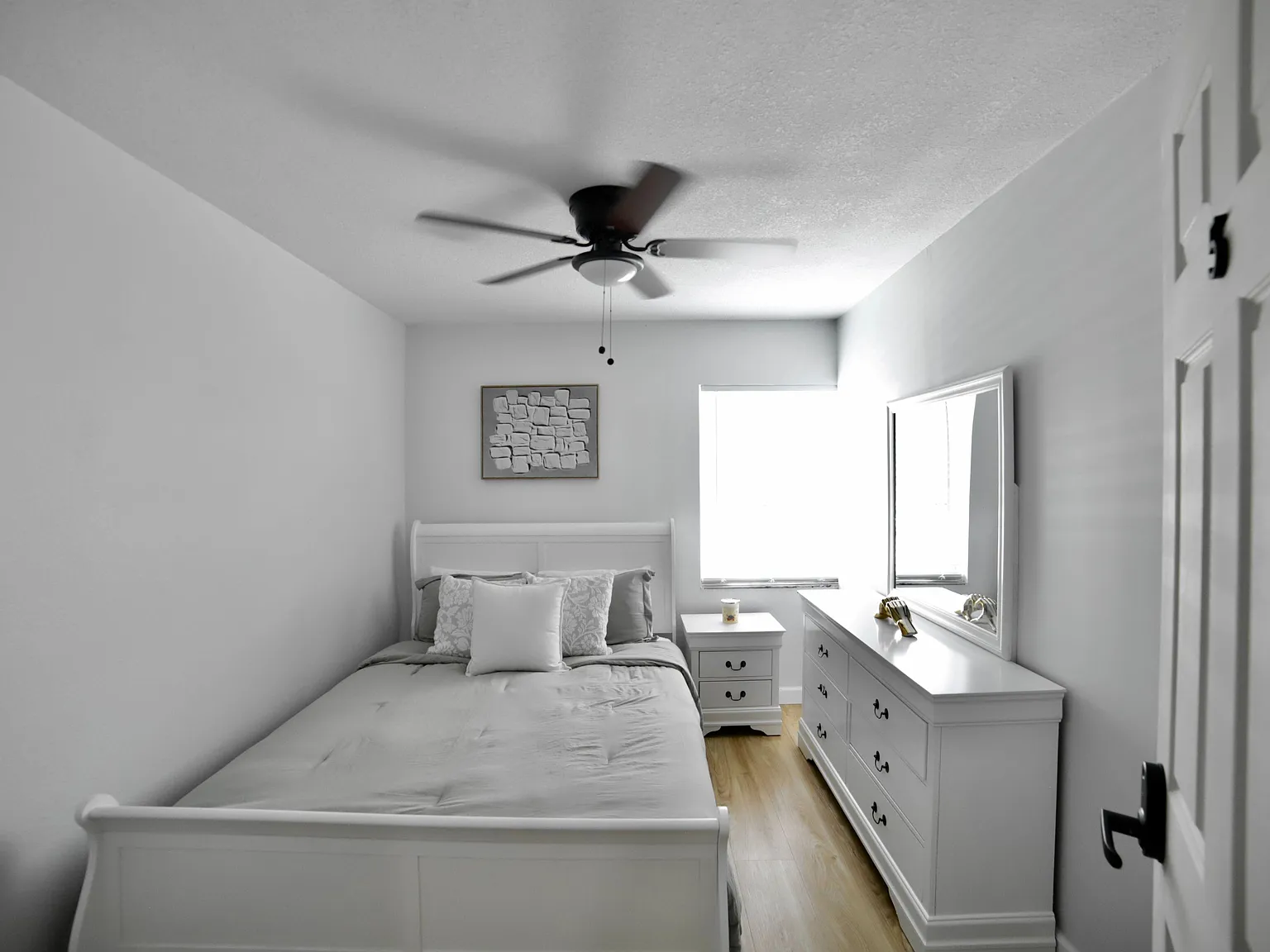 4 bed, 2.0 bath, 2000 sqft, $892 — Photo 1