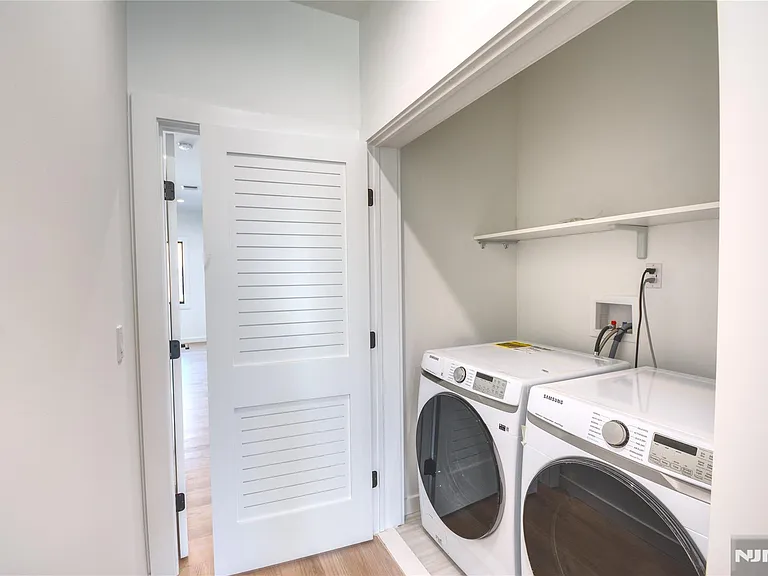 35 Henry Ave #B — Photo 12