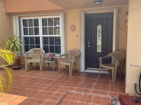 54 NW 109th Ct, Miami, FL 33172