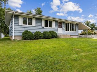1400 Harold Dr SE, Cedar Rapids, IA 52403