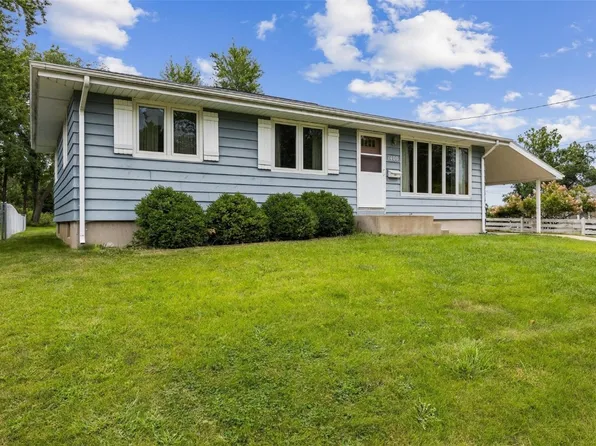 1400 Harold Dr SE, Cedar Rapids, IA 52403