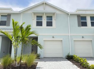 646 Salisbury Cir, Fort Pierce, FL 34982