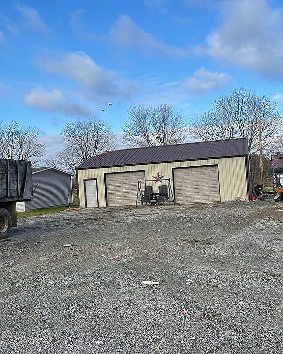 2nd image of 2379 Old Clear Springs Rd