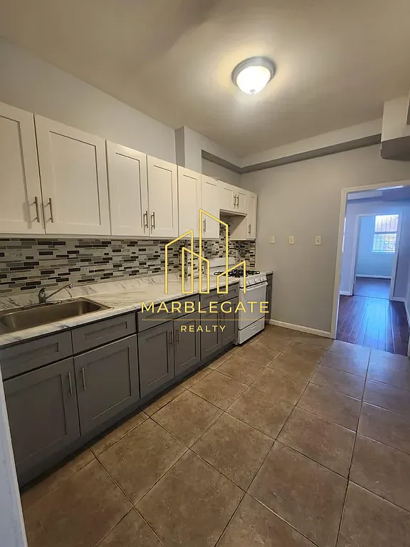 2 bed, 850 sqft, $1,650 — Photo 1