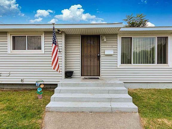 4th image of 1724 N 16th Ave