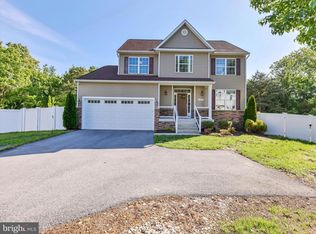 1215 Scattered Pines Ct, Severn, MD 21144