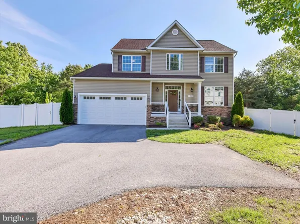 1215 Scattered Pines Ct, Severn, MD 21144