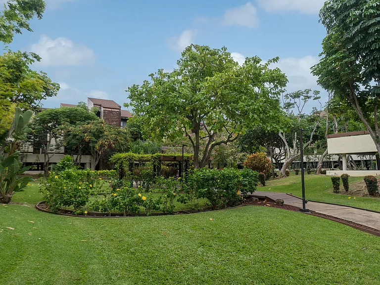 1015 Aoloa Pl — Photo 21