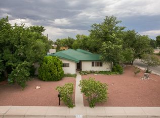 1601 Los Arboles Ave NW, Albuquerque, NM 87107