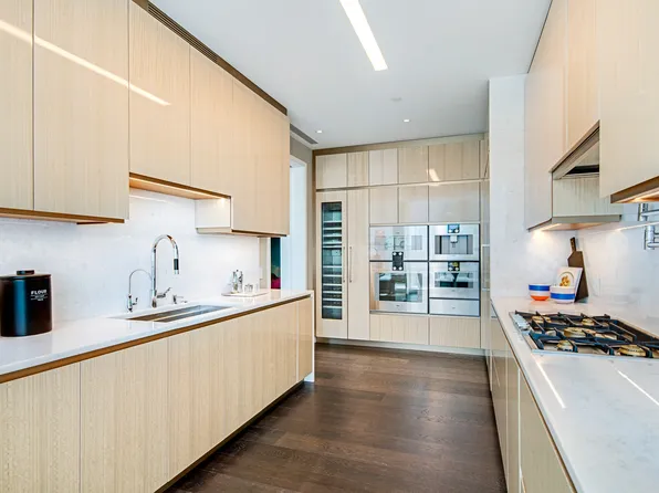 35 Hudson Yards image 4 of 17