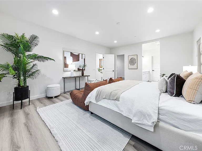 1359 Point Loma Pl — Photo 43