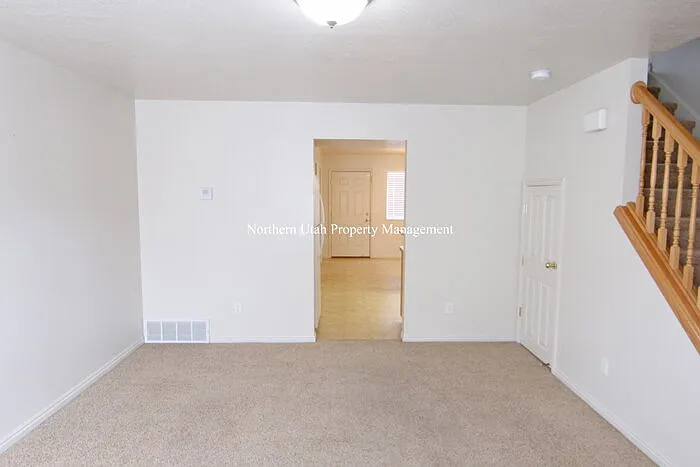 1328 E 6175 S — Photo 3