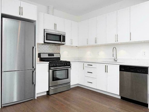 5th image of 44 E End Ave APT 2F