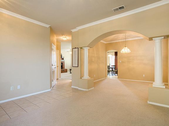 3rd image of 9908 Petra Ct NE