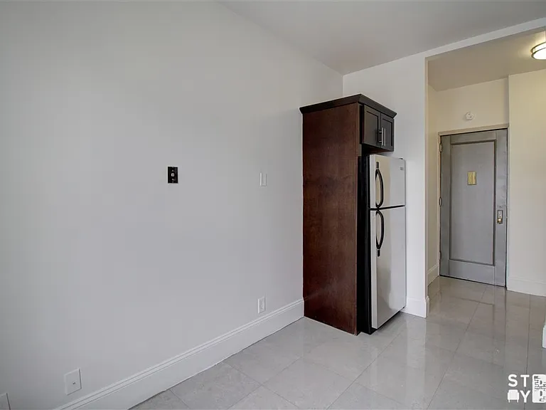 710 Avenue S #D7 — Photo 3