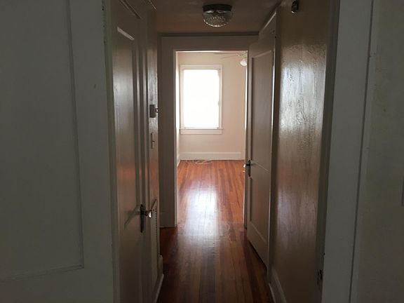 4th image of 804 4th Ave N APT 4