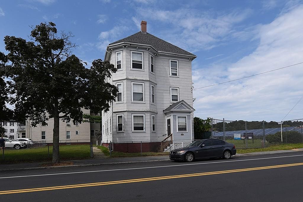 82 Hilldale Ave, Haverhill, MA 01832 Zillow