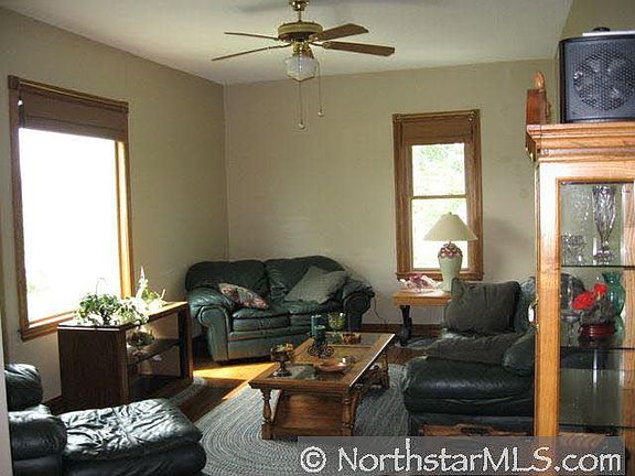 2nd image of 1264 N 190th Street
