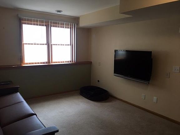 3rd image of 7213 Heather Glen Dr