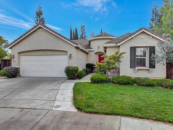 3rd image of 2057 Forest Glen Ct
