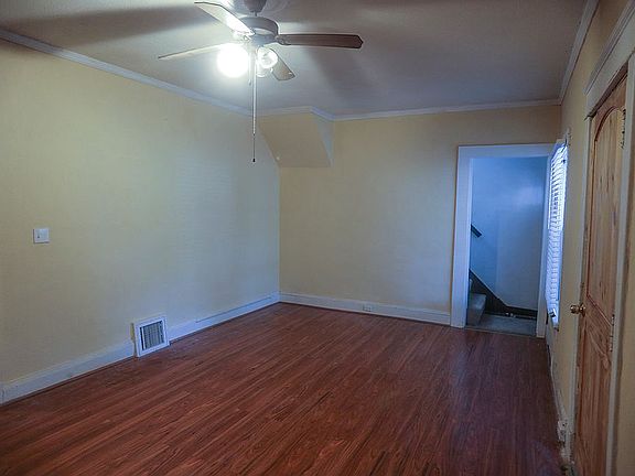 2nd image of 2950 Lockridge Ave
