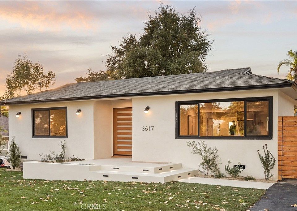 1st image of 3617 Fair Oaks Ave