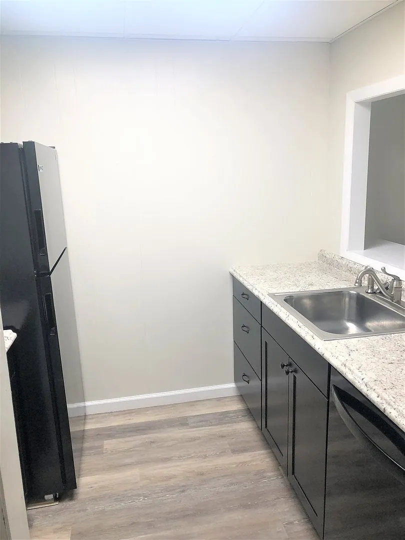 2 Bdrm / 1 Bath Apartment Gray/Johnson City, TN 37615 — Photo 3