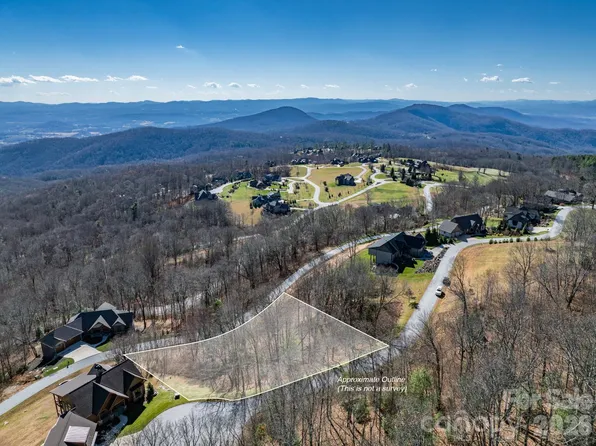 416 Summerset Dr #83, Hendersonville, NC 28792