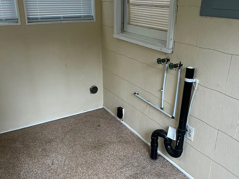 710 S Dale Ave — Photo 16