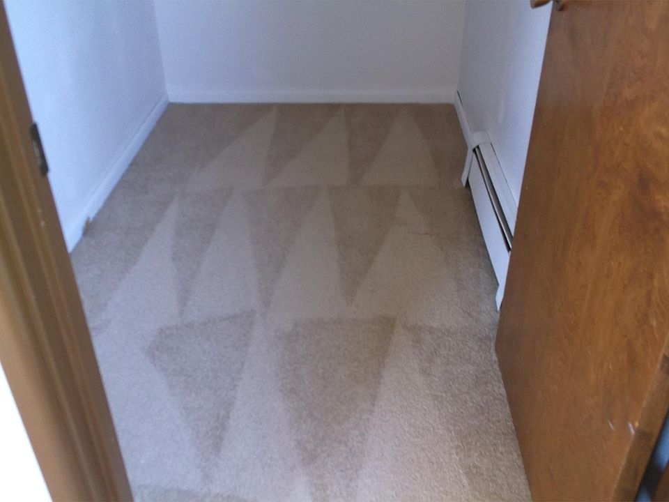 1st image of 120 7th St SE #17277226