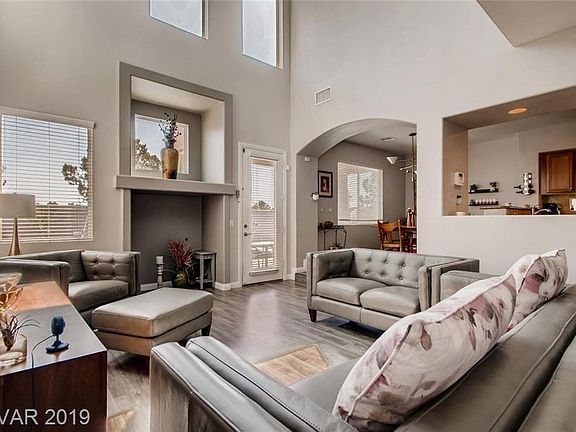 4th image of 1032 Brinkman St