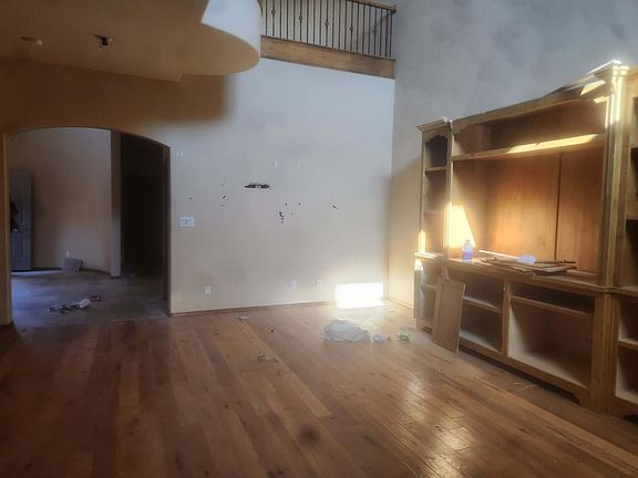 3rd image of 431 Avital Dr NE