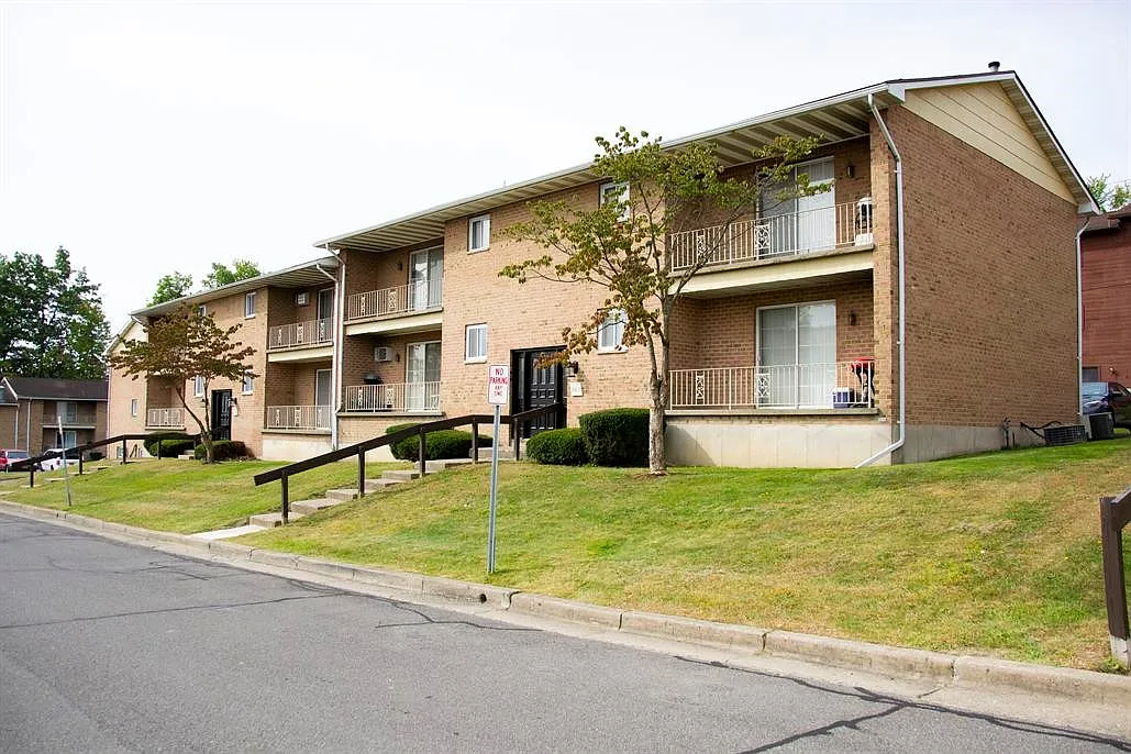 Primary Photo - 500 Dencary Ln #L