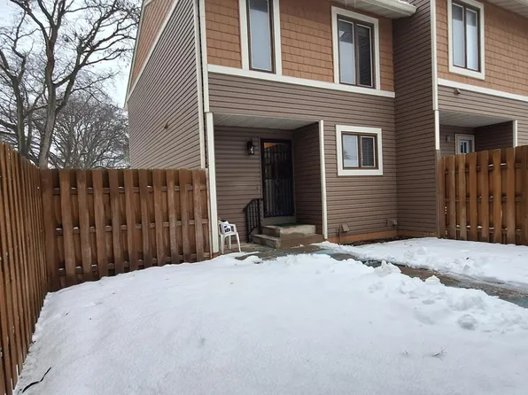 1869 County Road East E, White Bear Lake, MN 55110